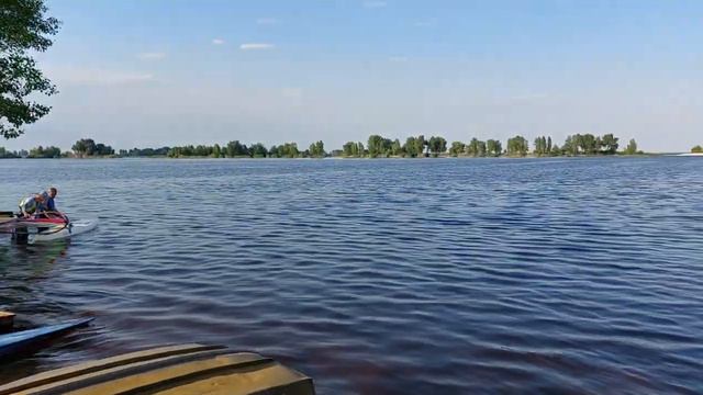 Черкаси. На березі Дніпра біля Митницького пляжу. 08.06.2023. смотреть онлайн