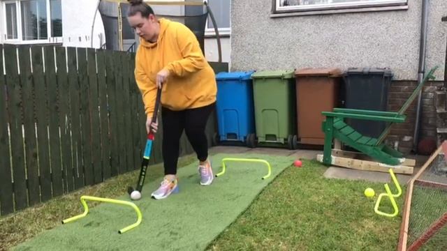 Hockey Challenge - Georgia's Get Past the Defender смотреть онлайн