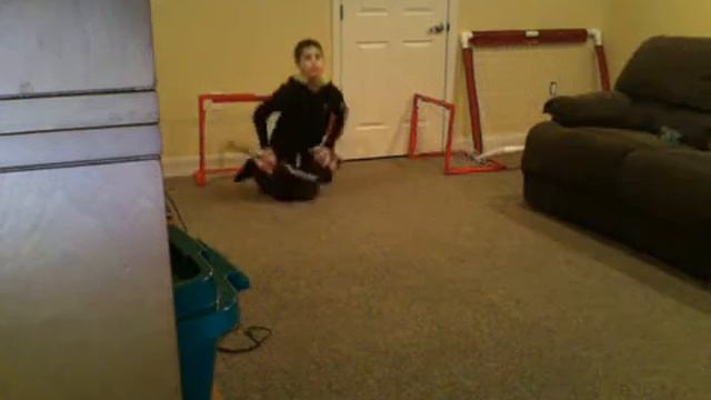 Knee Hockey 2014 NHL ALLSTAR Shootout Part 3 смотреть онлайн