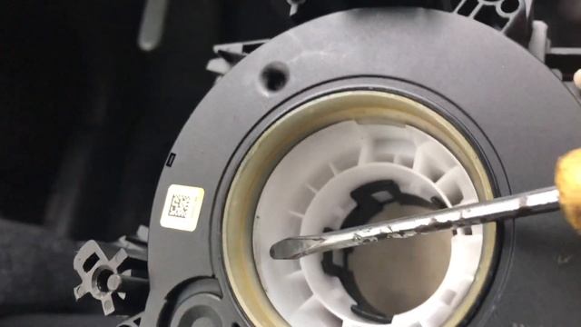 Правильная замена и установка подрулевого шлейфа на  Nissan X-Trail T31