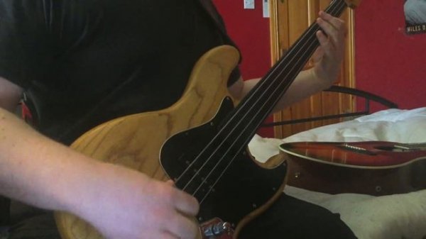 Moon River Fretless Bass