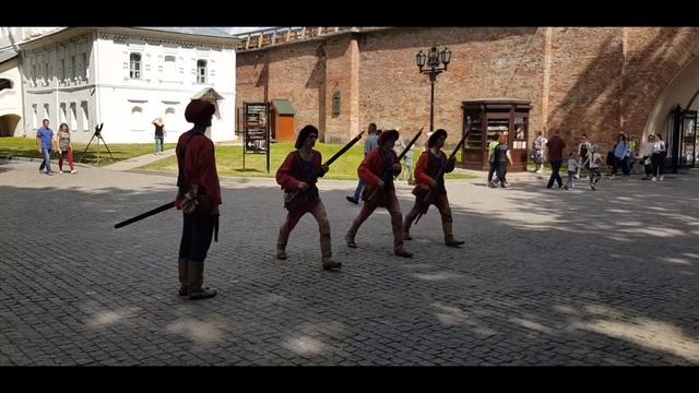 Еду на "Мотобухту"- гуляю по В. Новгороду, доехал до Питера смотреть онлайн