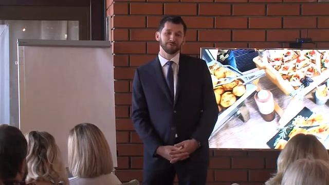 Деловые люди. Удалить