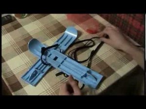 Как собрать детские мини-лыжи? Видео-инструкция