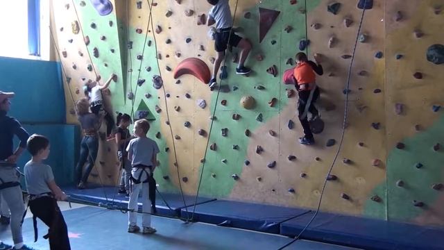 Скалодром. Дети. Climbing Wall. Сhildren. 2018 смотреть онлайн