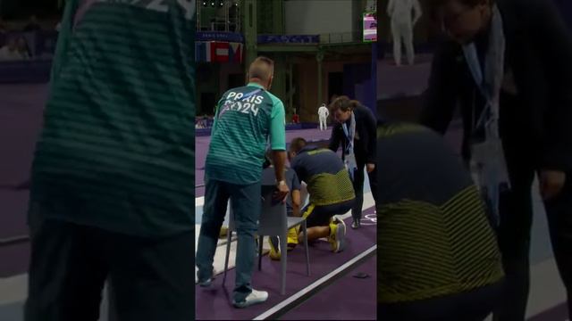 «Спасибо за стул, а то устал смотреть, как ей плохо» смотреть онлайн