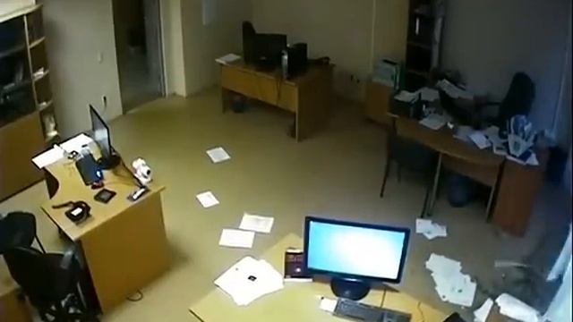 Ударная волна в офисе ИНСИ, Челябинск смотреть онлайн