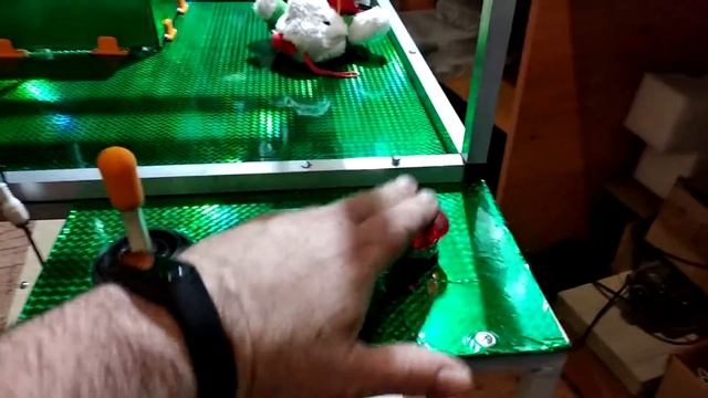 Игровой автомат с игрушками хватайка своими руками смотреть онлайн