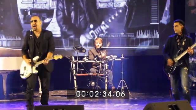 трава у дома Josef Alhazov в новогоднем концерте 2015 смотреть онлайн