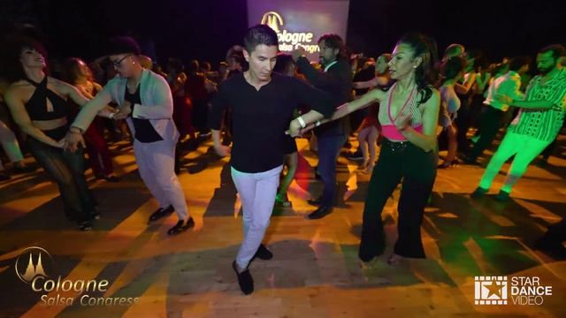 Fred Dancefloor & Ozlem Sevimkan Full ~ social dancing @ Cologne Salsa Congress 2023 смотреть онлайн