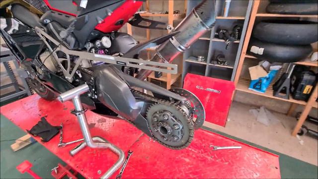 Ducati Panigale V4 Ride Height Adjustment - Modification смотреть онлайн
