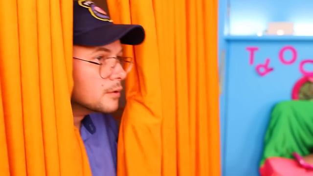 Quarto Secreto em um Avião Após Acidente смотреть онлайн