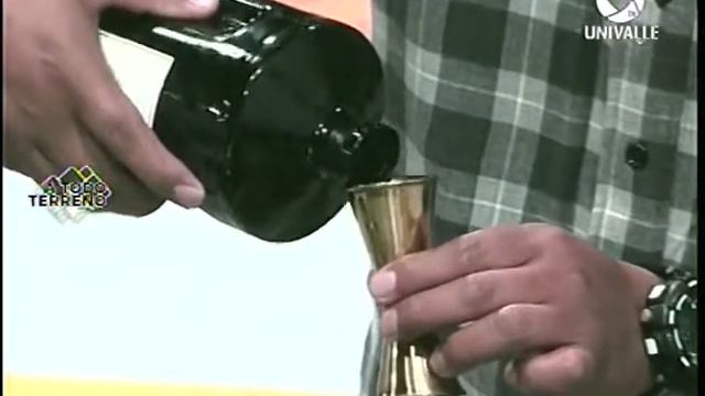CURSOS DE BARTENDER JUNTO A ANDRÉS MORALES смотреть онлайн