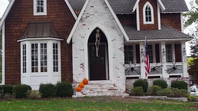 Хэллоуин в Америке праздник Halloween Декор домов в США смотреть онлайн