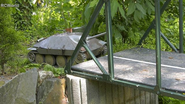 RC Tanks On Outdoor Track Tiger Panther Elephant Hetzer Panzer III Wehrmacht WW2 Centurion Leopard