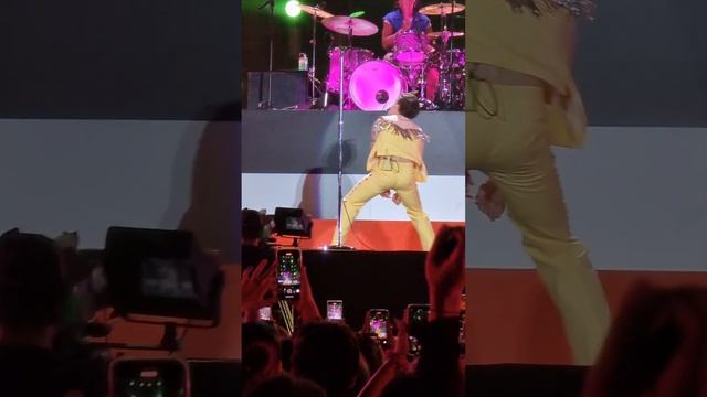 Watermelon Sugar - Harry Styles - Sydney 4 March 2023 смотреть онлайн