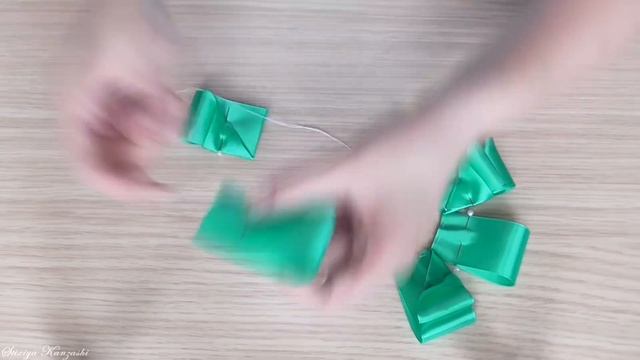 DIY / Украшение на заколку Канзаши / Пышный Мятный бант смотреть онлайн