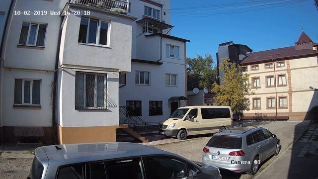 IP видеокамера Hikvision DS-2CD2463G0-I смотреть онлайн