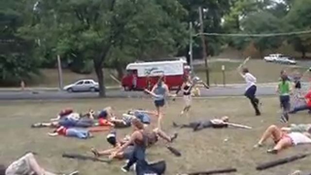 The First Great Foam Sword War of Cardboard Castle! смотреть онлайн