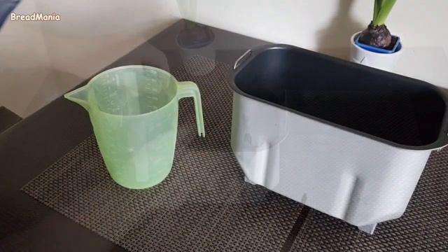 Хлебопечь Gorenje BM 1210BK Видео обзор | Распаковка и первое выпекание хлеба | bread machine смотреть онлайн