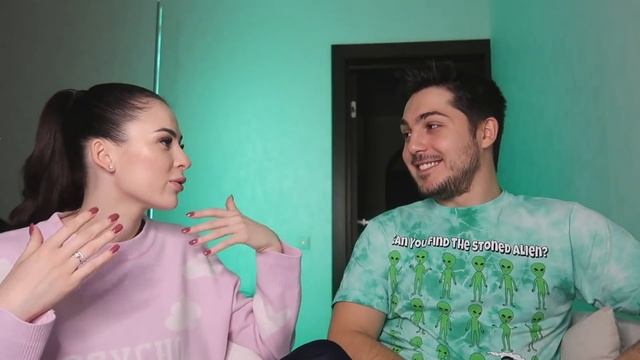 РЕАКЦИЯ МУЖА НА МОИ СТАРЫЕ ВИДЕО смотреть онлайн