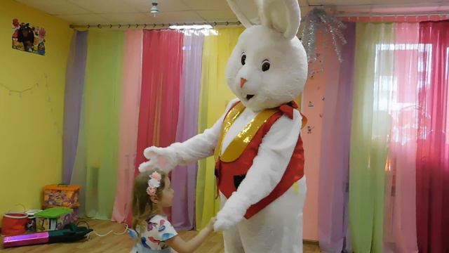 Кролик поздравления смотреть онлайн