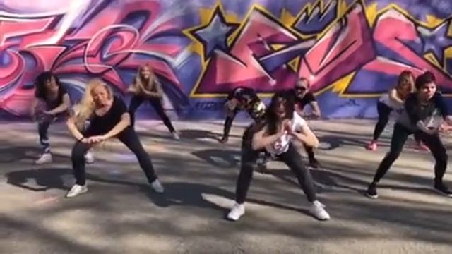 Приседай вместе с нами!Днепр смотреть онлайн