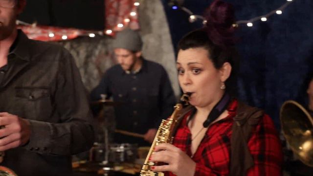Dingonek Street Band - Brothers and Sisters смотреть онлайн