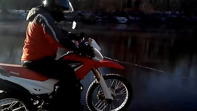 Первый выезд на лед на мото 22.11.16 смотреть онлайн