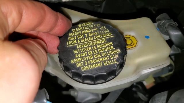 Nissan Altima How To Check Brake Fluid Level In Reservoir 2013 2014 2015 2016 2017 & 2018 смотреть онлайн