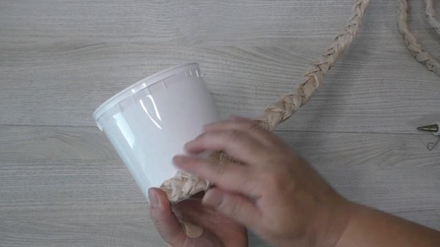 ОРИГИНАЛЬНОЕ КАШПО из ПЛАСТИКОВОГО ВЕДЕРКА. КАК СДЕЛАТЬ КАШПО СВОИМИ РУКАМИ.DIY