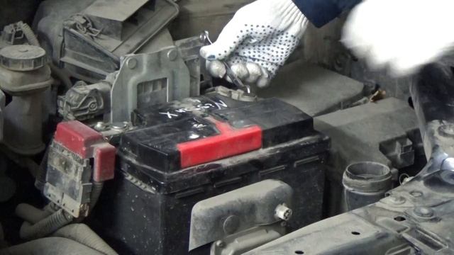 Замена АКБ на NISSAN X Trail смотреть онлайн