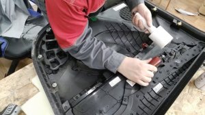 Opel Mokka перетяжка вставок на дверных картах! Часть 1