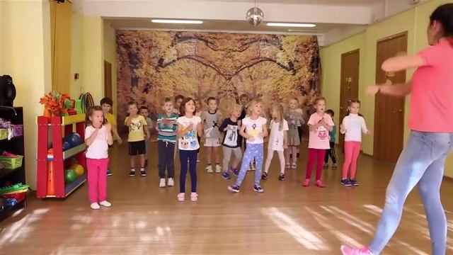 Утренняя зарядка в Детском Центре "Элита"! смотреть онлайн
