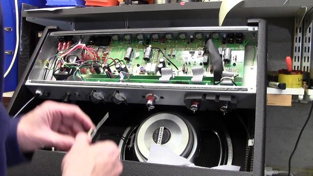 How to Fix Fender HotRod DeLuxe Hum смотреть онлайн