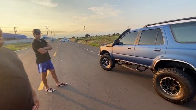 TOYOTA SW4 94 TURBINADA E INTERCULADA COM LIFT, PNEU 33, ESPAÇADOR смотреть онлайн