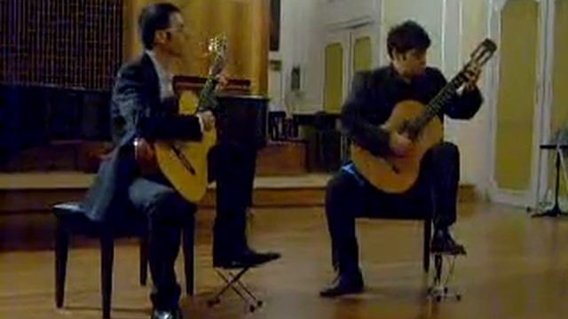 Vincenzo Mozzillo and D'Amiano Domenico play Anacleto de Medeiros by R. Gnattali смотреть онлайн