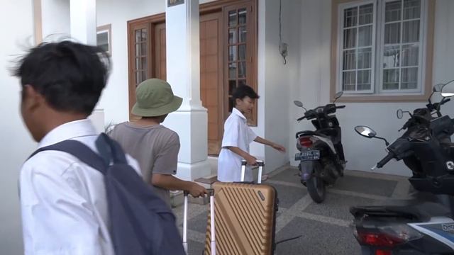 OKEM PINDAH RUMAH! ADNAN VIAN SEDIH GABISA KETEMU смотреть онлайн