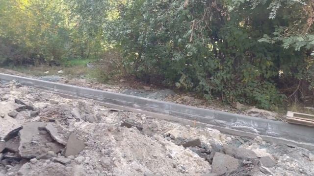 Смотрите, что творится возле домов по ул.Железнодорожная возле ж\д вокзала