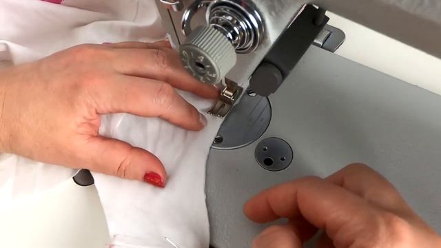 Урок 52. Технология обработки горловины и проймы цельнокроенной обтачкой. Сто Шагов Портного.mp4 смотреть онлайн