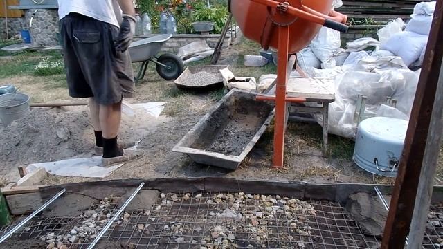 Будни Дачника 41 Завтрак для мужчин Бетонирование стяжки Укладка камня декоративного Ужин смотреть онлайн