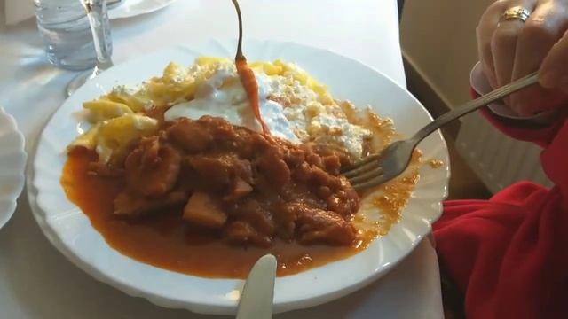 Ужин в венгерском рыбном ресторане смотреть онлайн