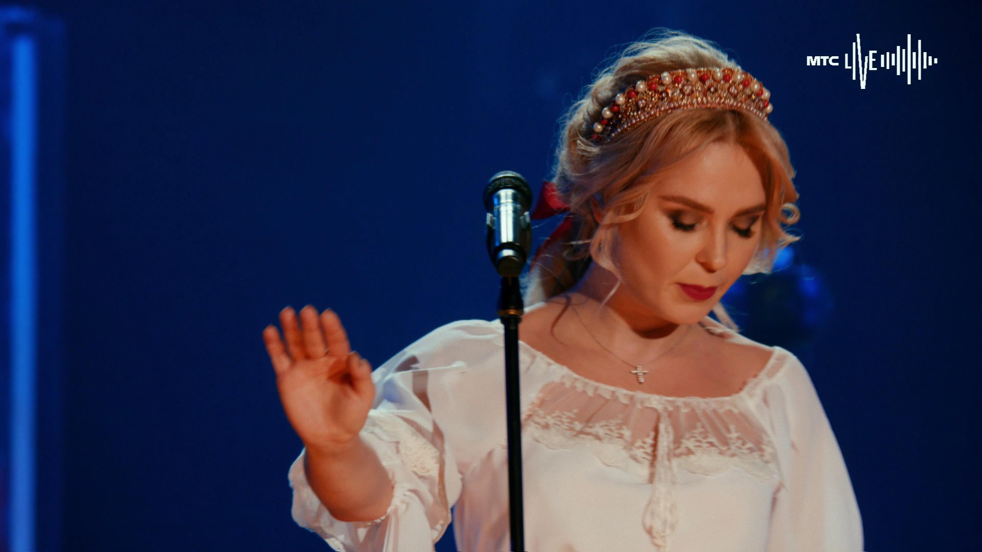 гр.ПЕЛАГЕЯ — Пташечка / PELAGEYA - Little bird («МТС Live» 2020) смотреть онлайн