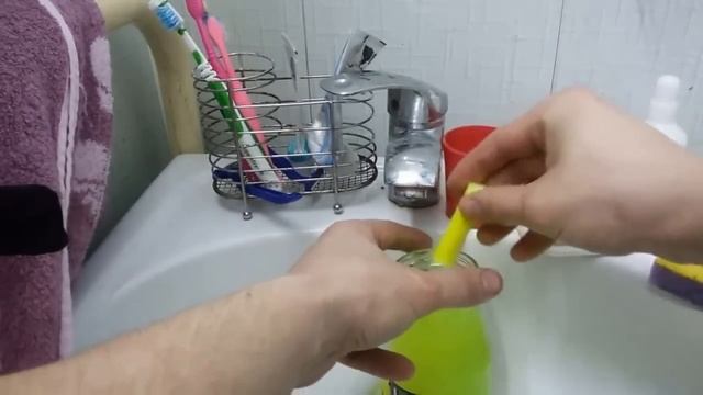 Светящаяся жидкость в домашних условиях ПОРАЗИТЕЛЬНО! смотреть онлайн