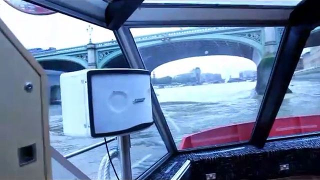 Прогулка по Темзе смотреть онлайн