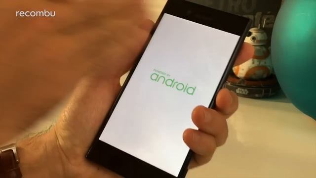 Sony Xperia XZ Unboxing and First Look Review смотреть онлайн