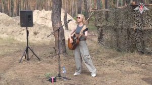 Певица Юта выступила с концертом для ивановских десантников в зоне проведения СВО