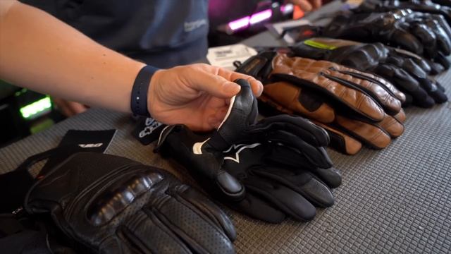 Экипировка мотоциклиста. Как выбрать перчатки для мотоцикла? смотреть онлайн