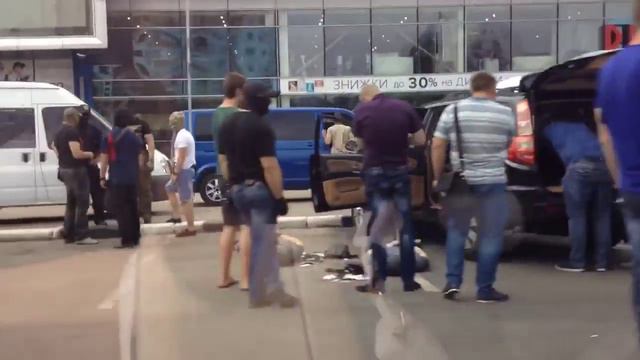 В самом центре Харькова опять какой-то замес - 14 август 2015. смотреть онлайн