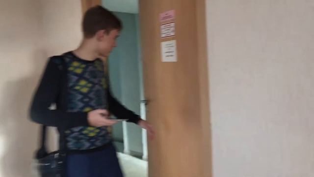 Как закадрить парня нося в сумке ложечку. смотреть онлайн